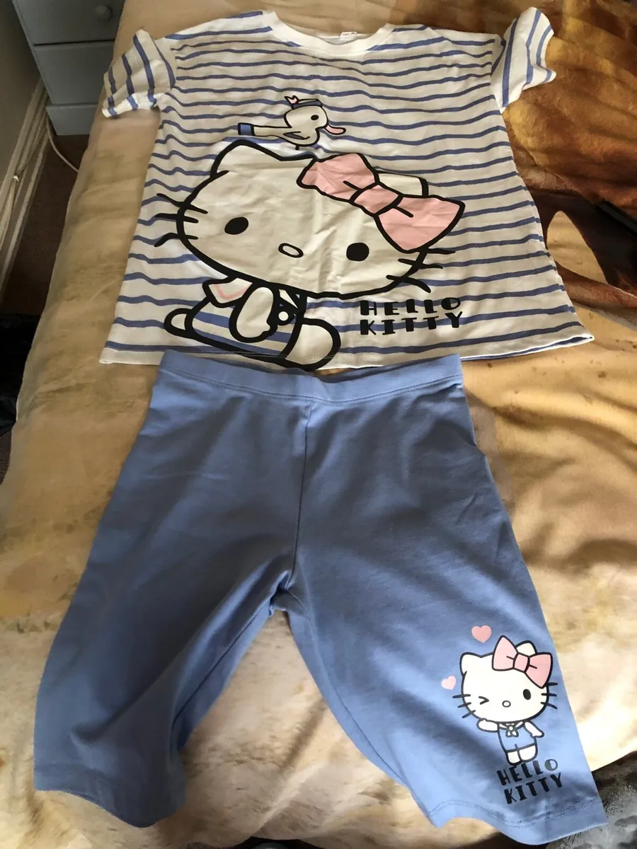 Girls two piece suit age 8/9 €5 - Image 3