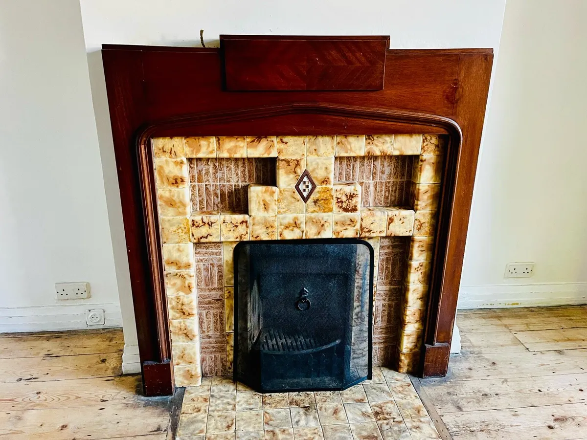 Original 1930s Art-Deco Tiled Fireplace - Image 2