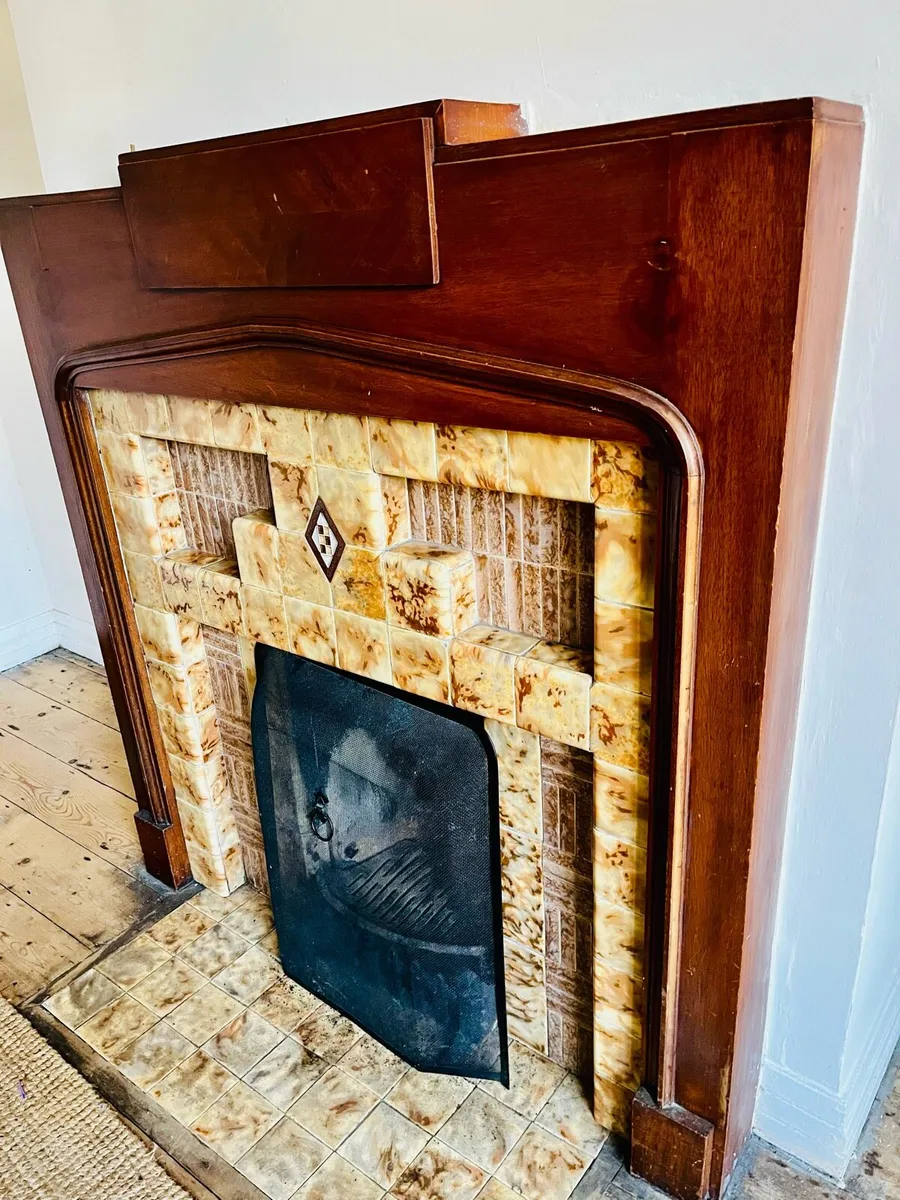 Original 1930s Art-Deco Tiled Fireplace - Image 3