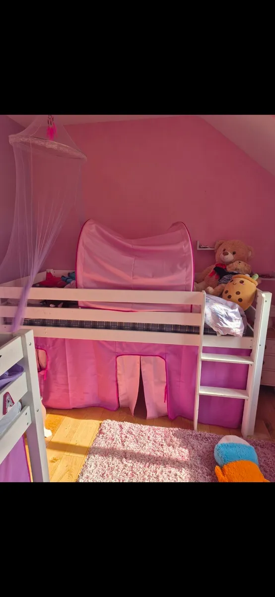 Bunk bed - Image 1