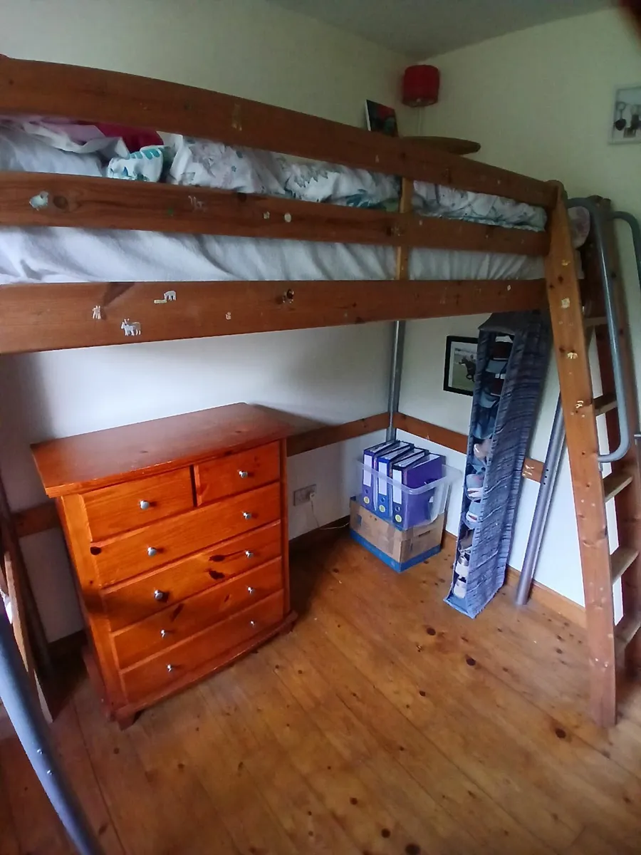Bed, high sleeper - Image 4