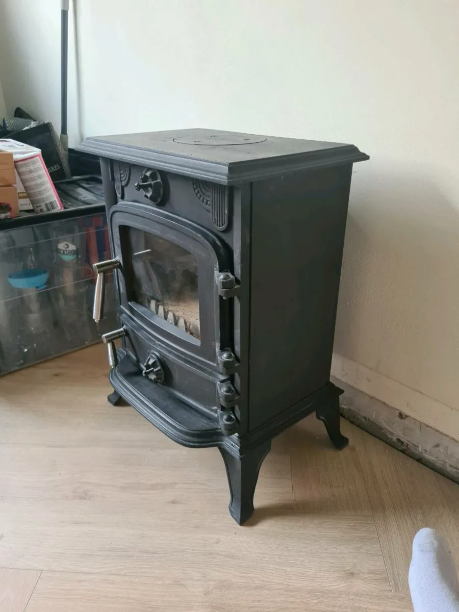 Stove - Image 1