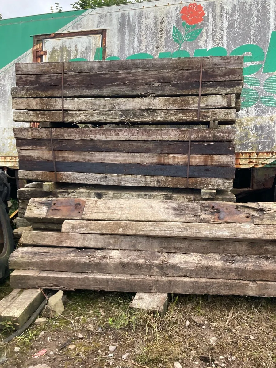 Building supplies - Image 1