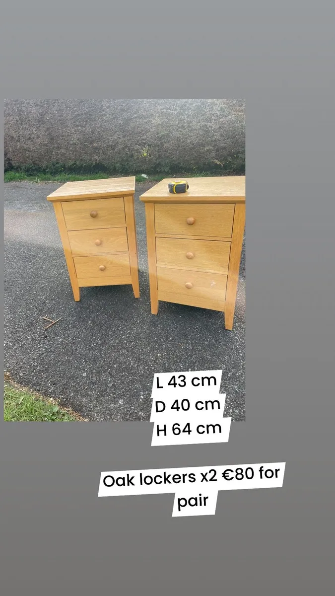 2 oak bedside lockers - Image 1