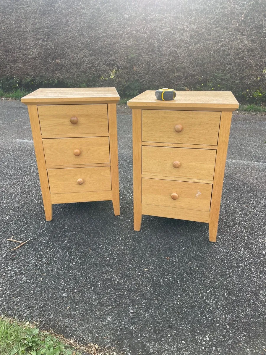 2 oak bedside lockers - Image 4