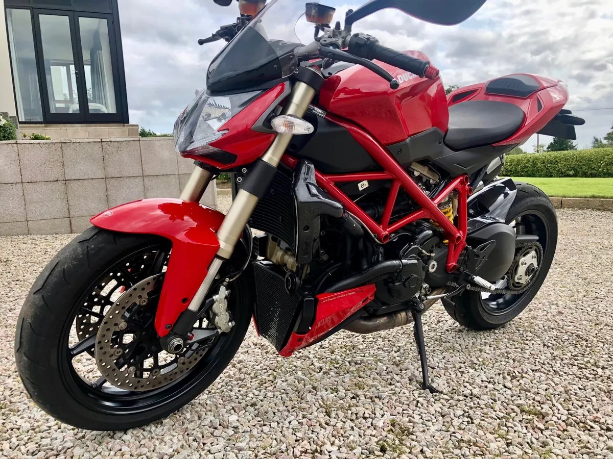 2016 Ducati 848 Streetfighter 239 euro VRT - Image 2