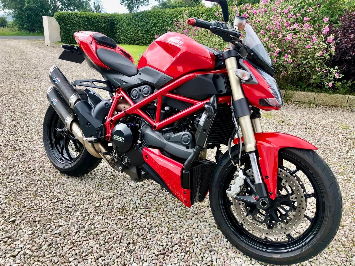 2016 Ducati 848 Streetfighter 239 euro VRT - Image 1