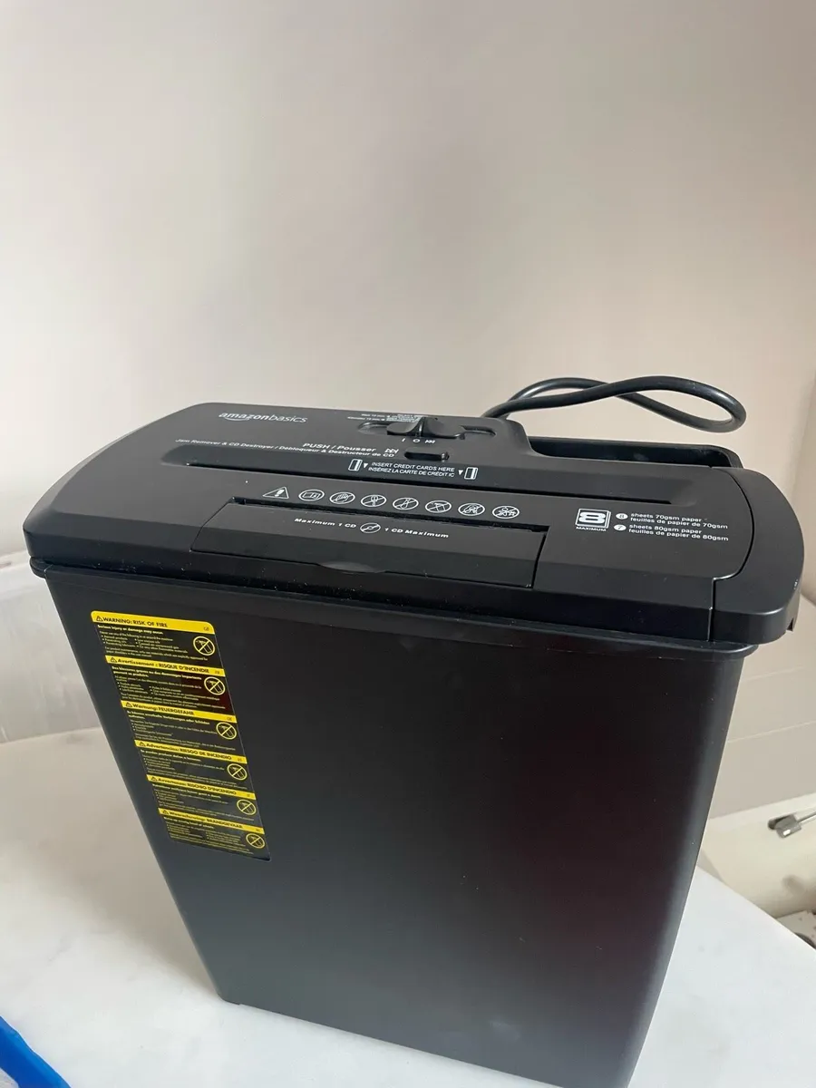 Paper shredder - Image 1