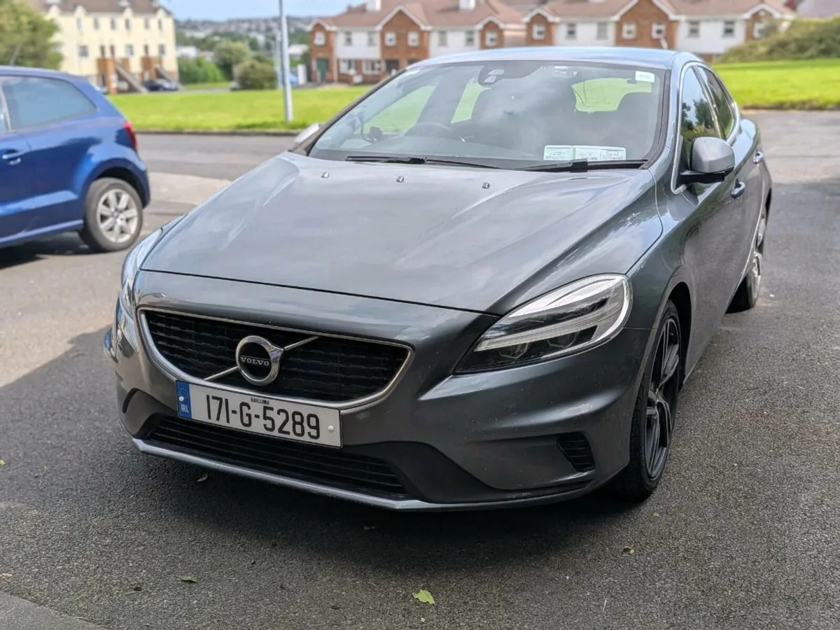 Volvo v40 R design - Image 2