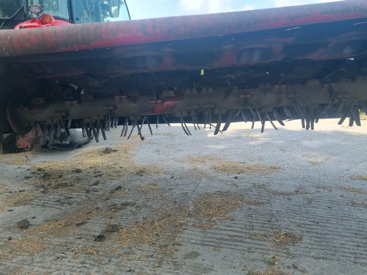Lely 320mc  mower conditioner - Image 3