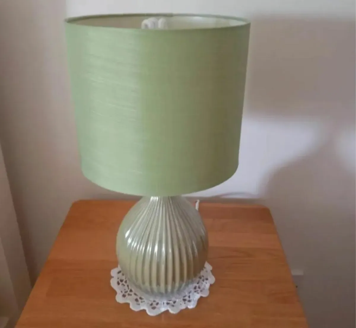 2 lamps