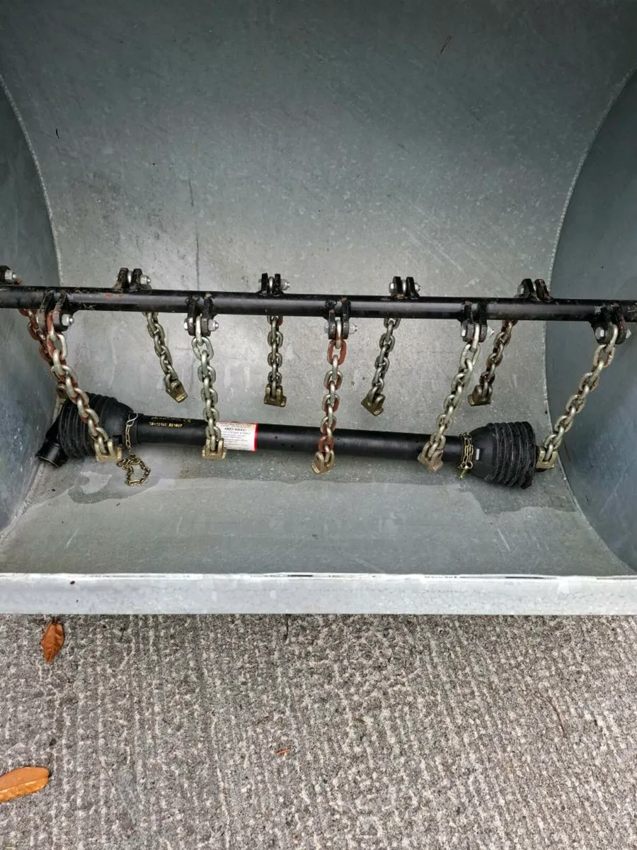 Mini Muck Spreader - Image 1