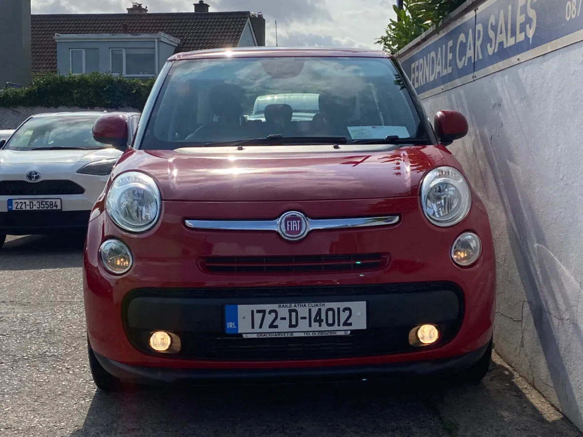 Fiat 500L Dsl  only 17124km  pan roof - Image 2