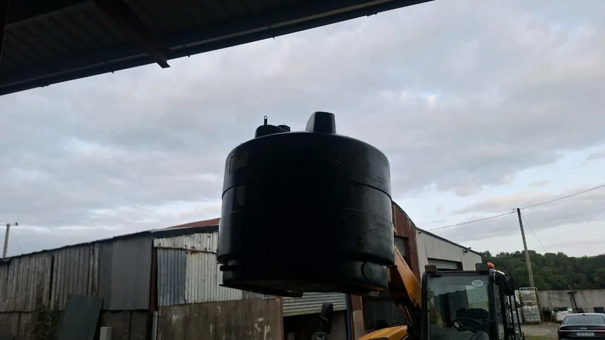 Oil tank - Image 2