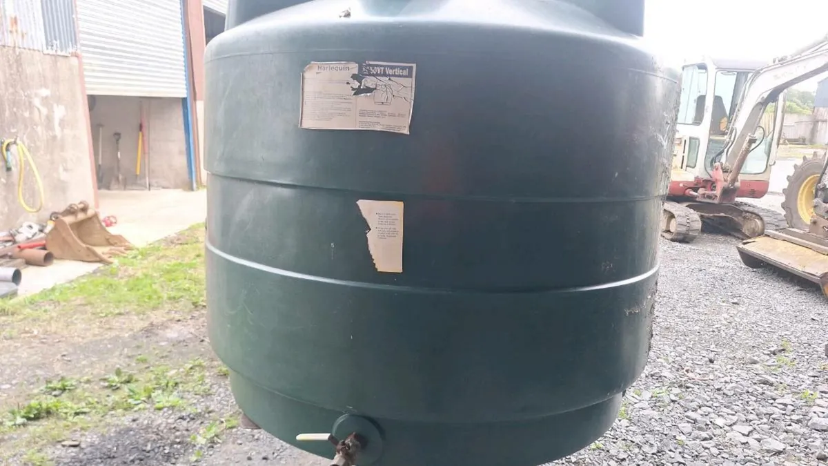 Oil tank - Image 3