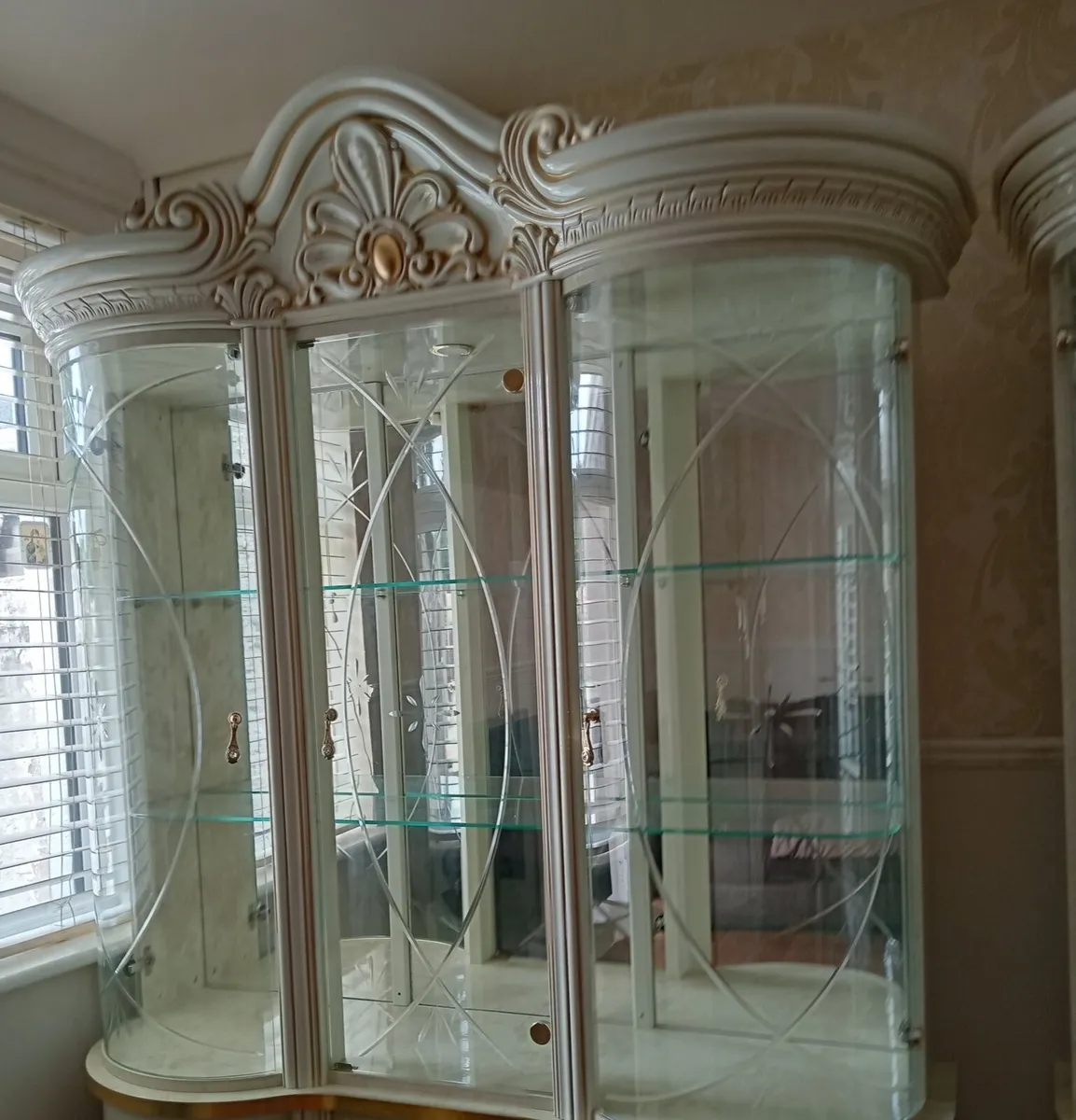 Display cabinet - Image 2