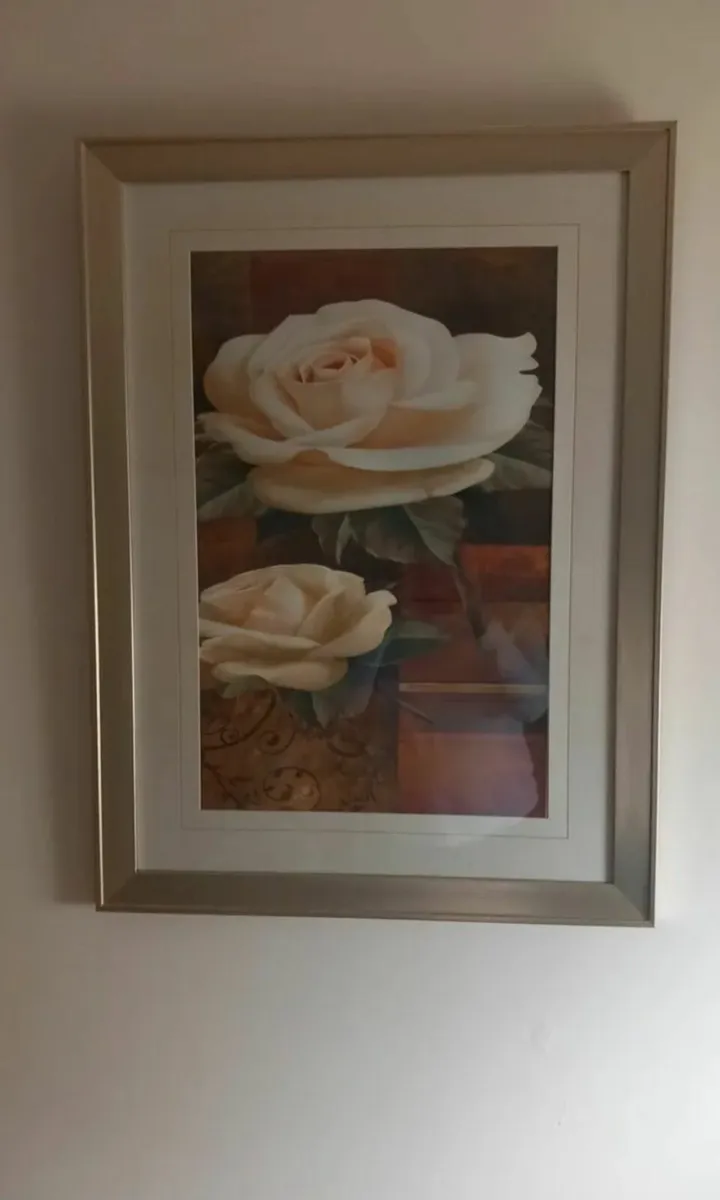 2 Pictures - Image 1