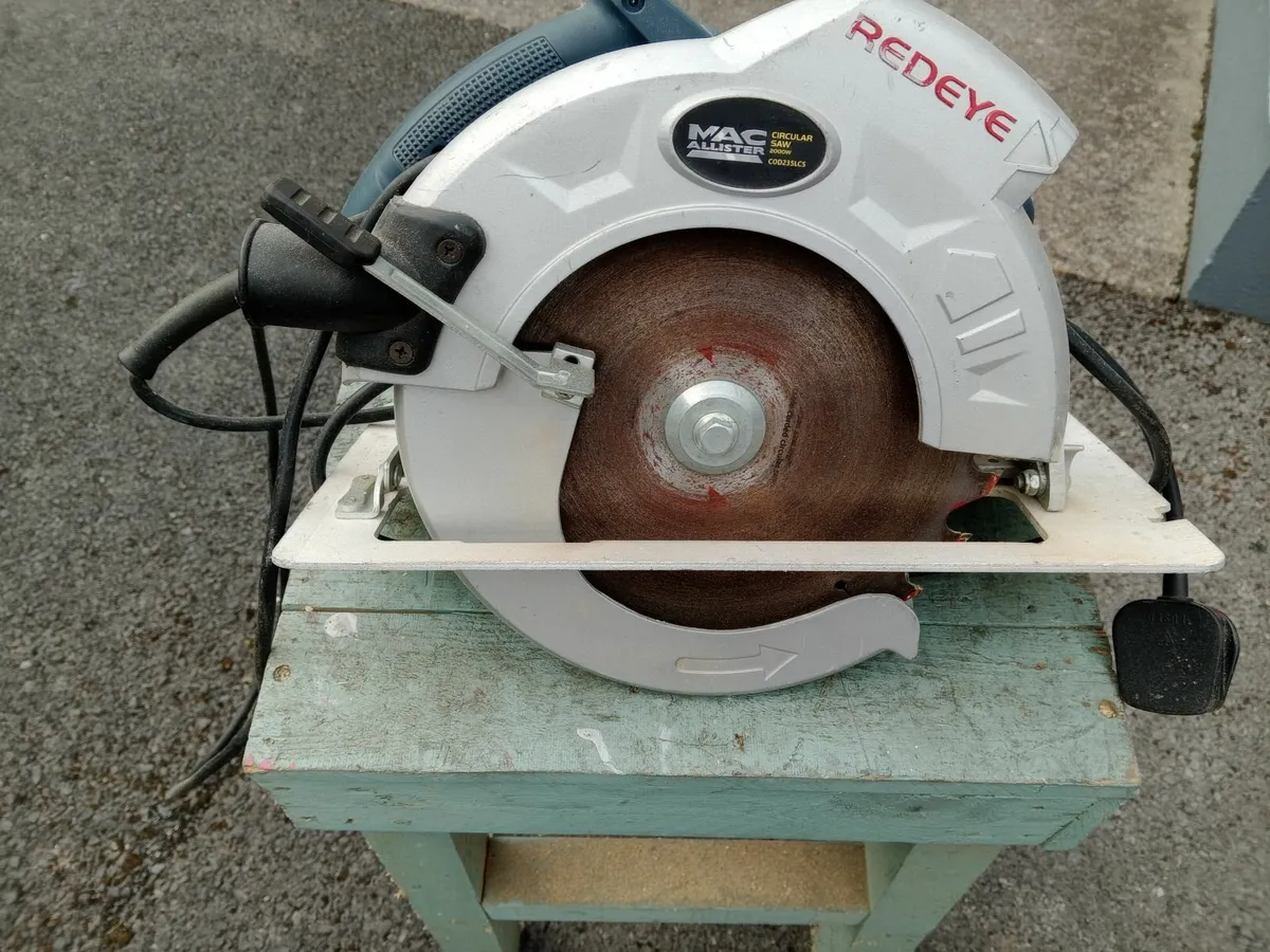 Skill saw with lazer - Image 1