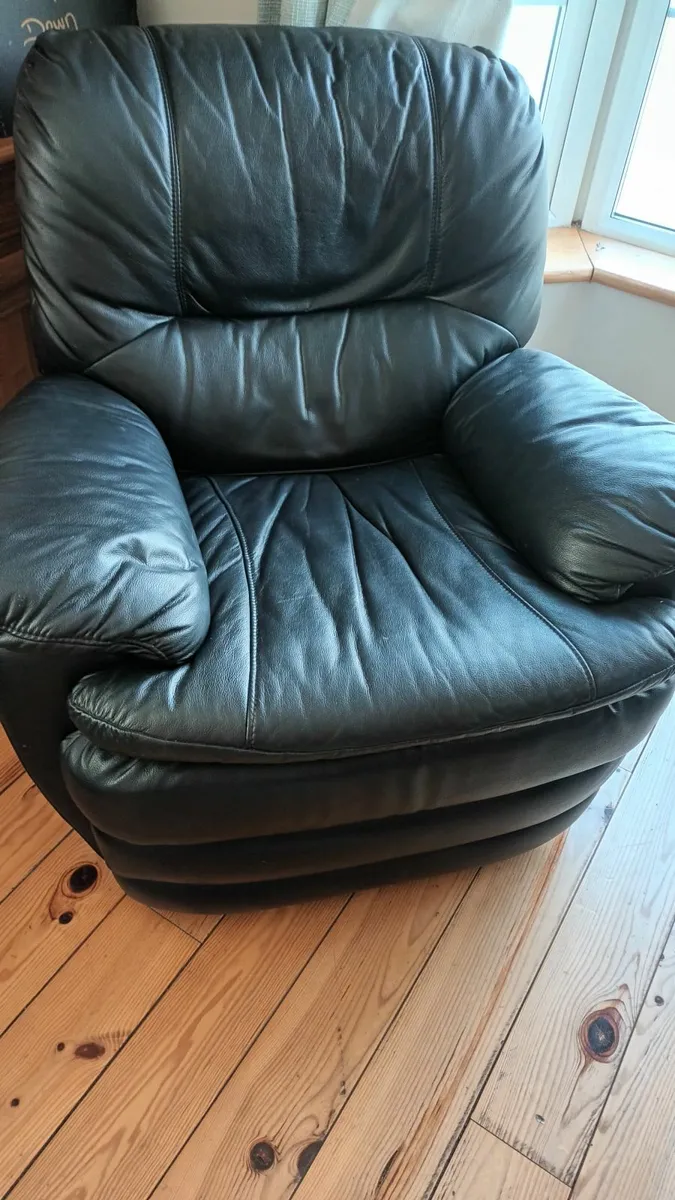 Suit of furniture - Image 2