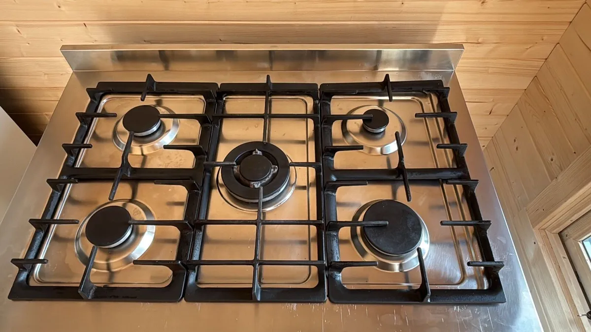 Cooker Dual FuelGas/Electric - Image 4