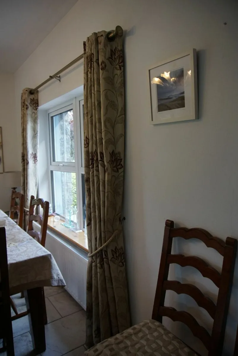 Curtains - Image 1