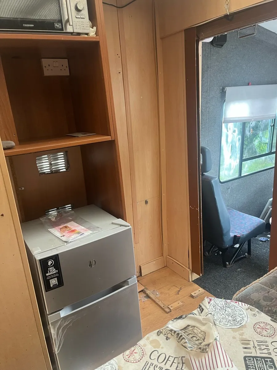 Motorhome - Image 3