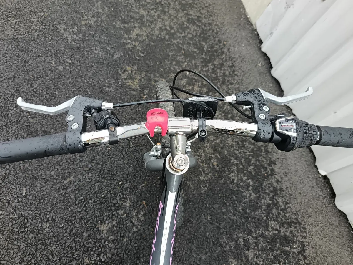 Childs bike - Image 4