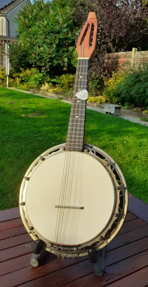 Banjo Mandolin - Image 1