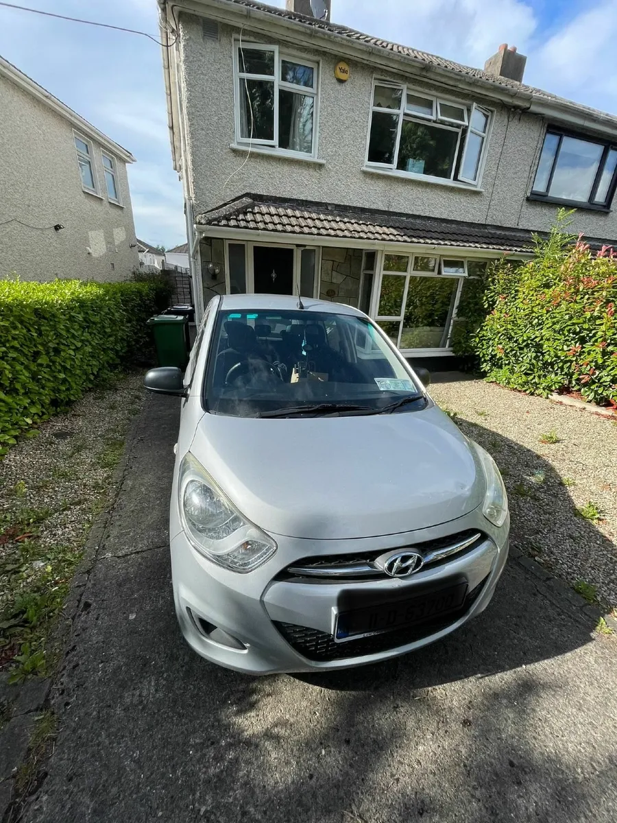Hyundai i10 1.2 Classic 2011 -Low mileage 68.238mi - Image 1
