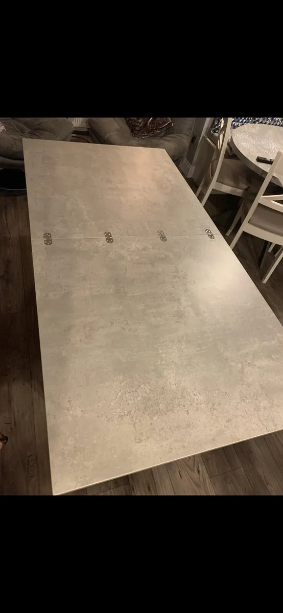 Kitchen table - Image 4