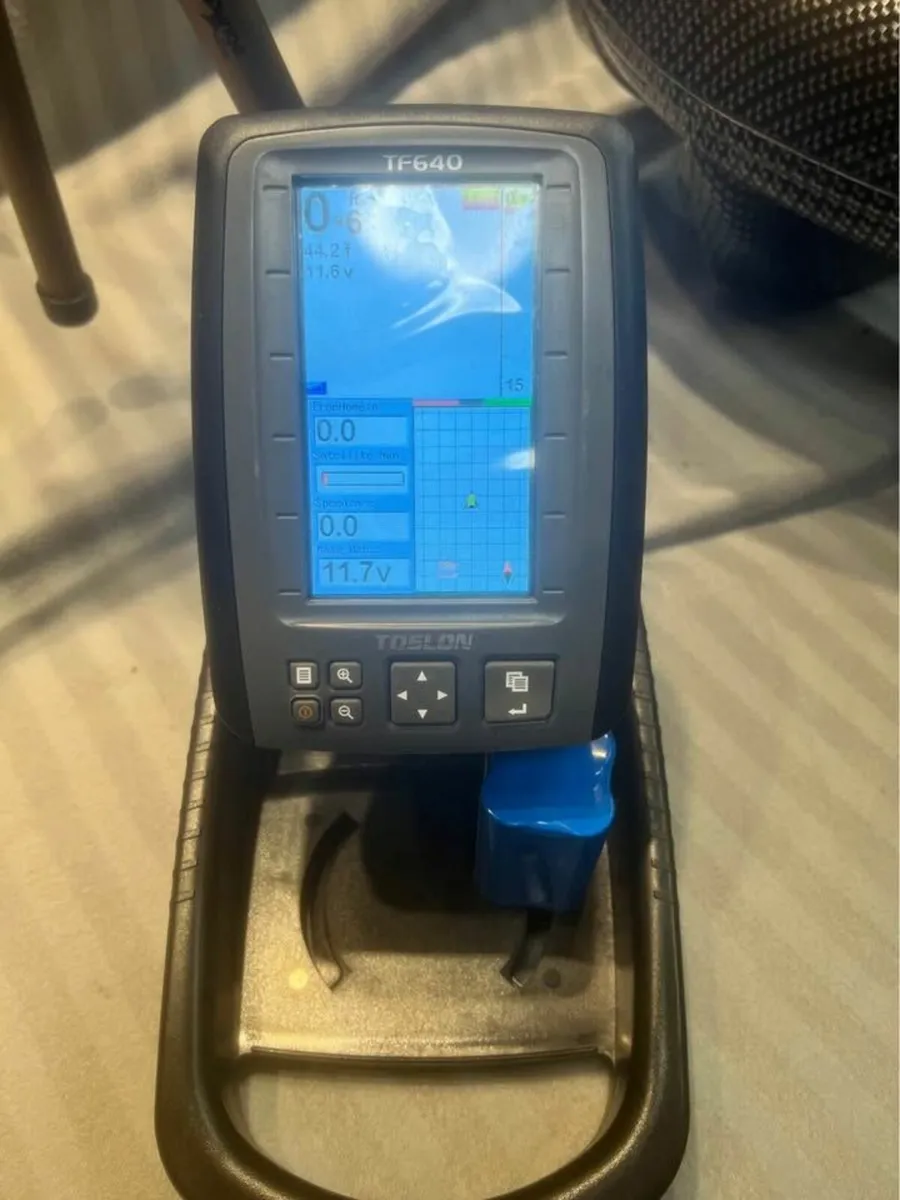 Carplounge RT4 Bait Boat Fishfinder Echosounder - Image 3
