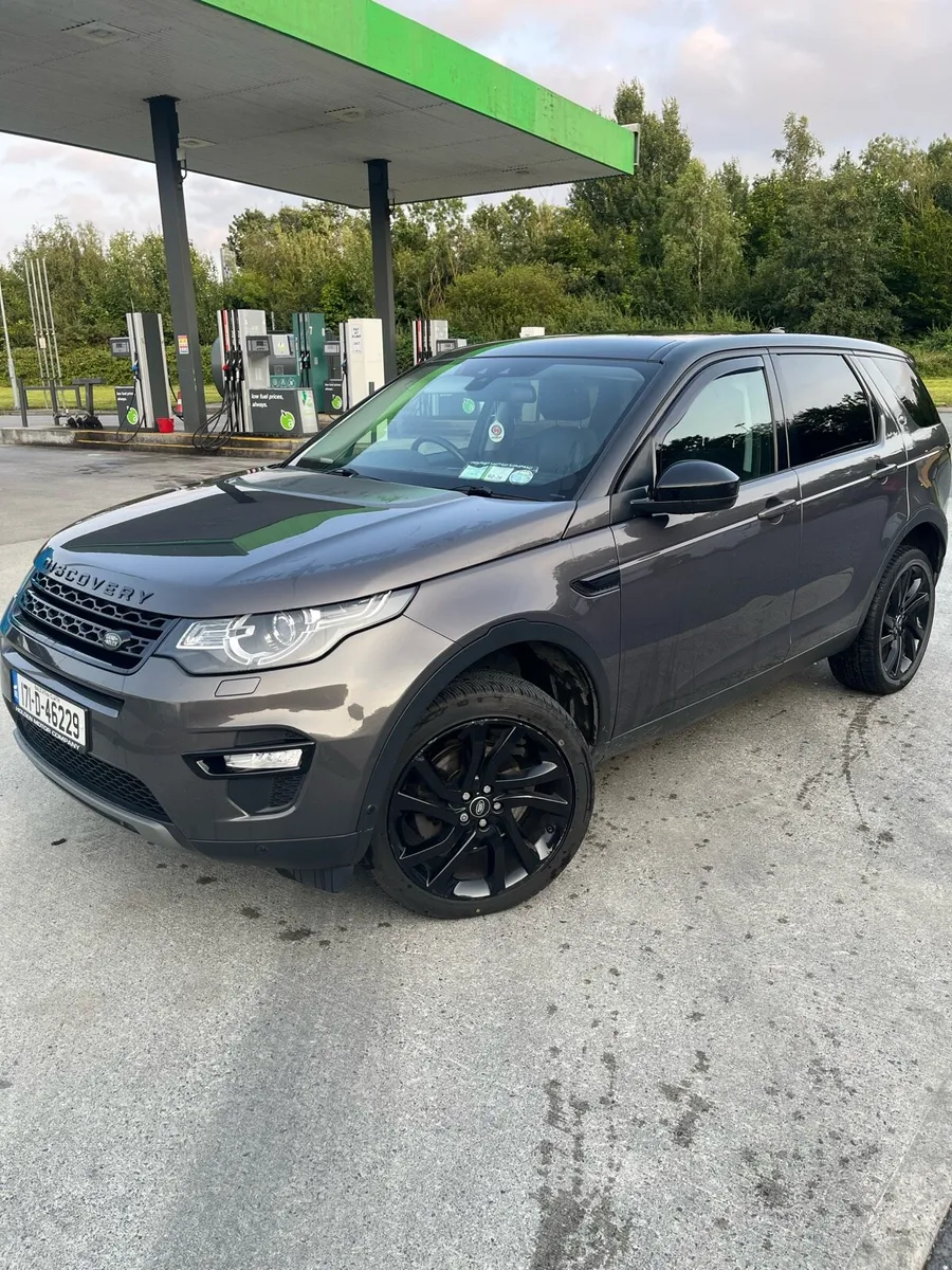 Land Rover Discovery Sport - Image 1