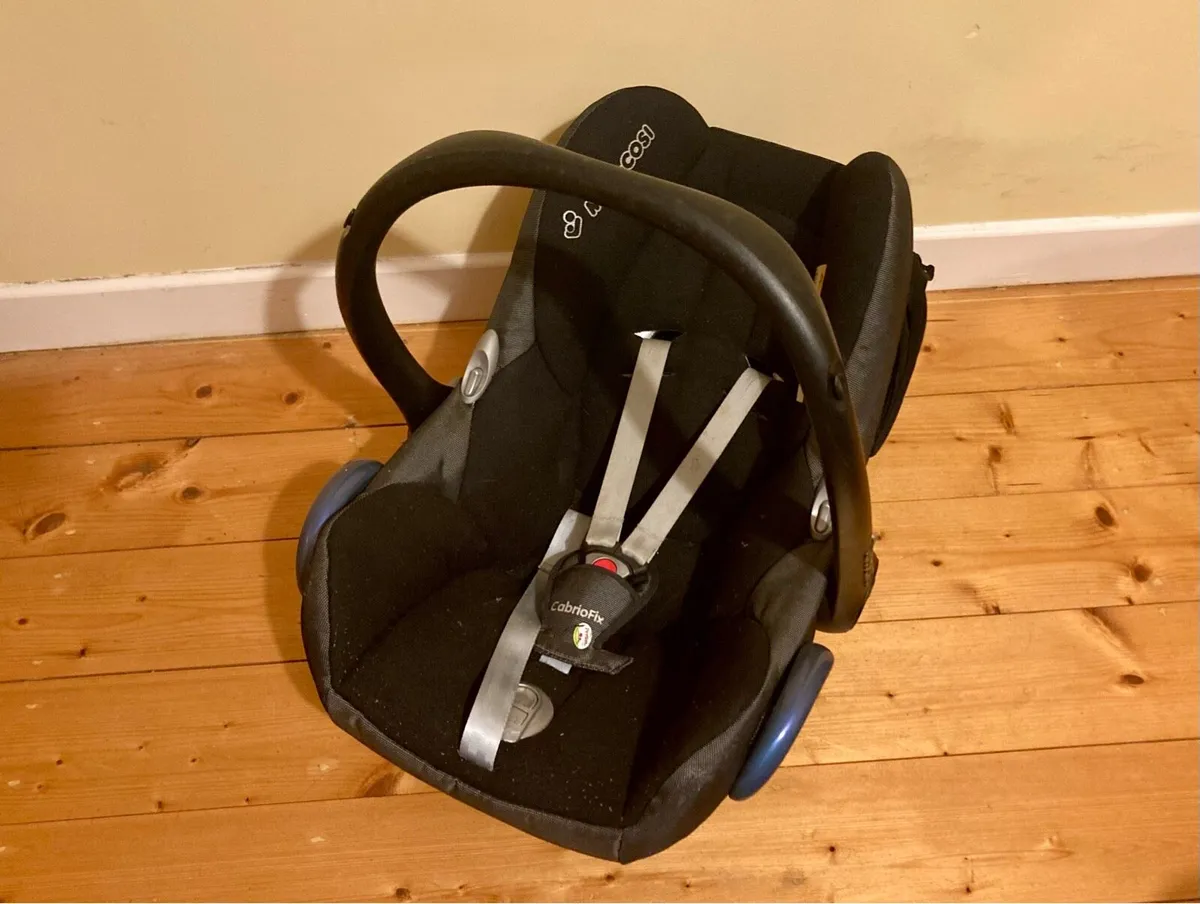 Maxi-Cosi Car Seat - Image 1