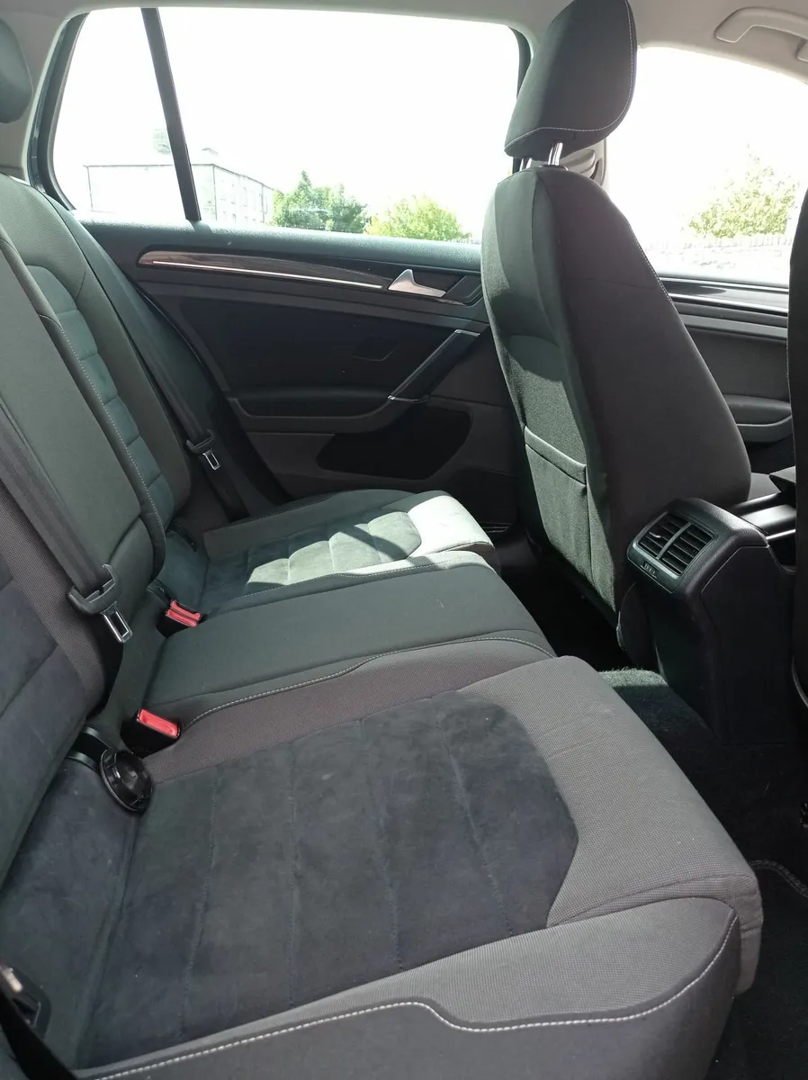 Volkswagen Golf 2015 1.6 TDI Highline - Image 4
