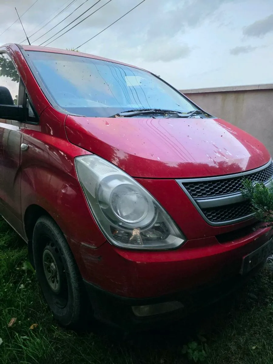 Hyundai H-1 - Image 1