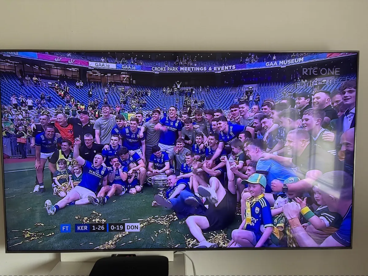 75inch Samsung tv - Image 3