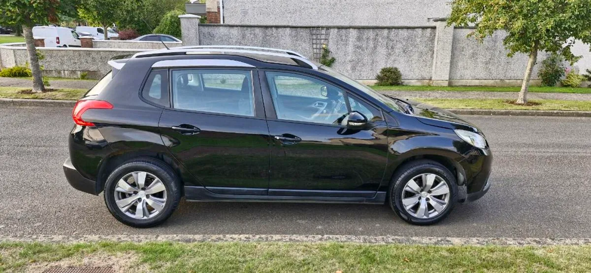 Peugeot 2008 active - Image 2