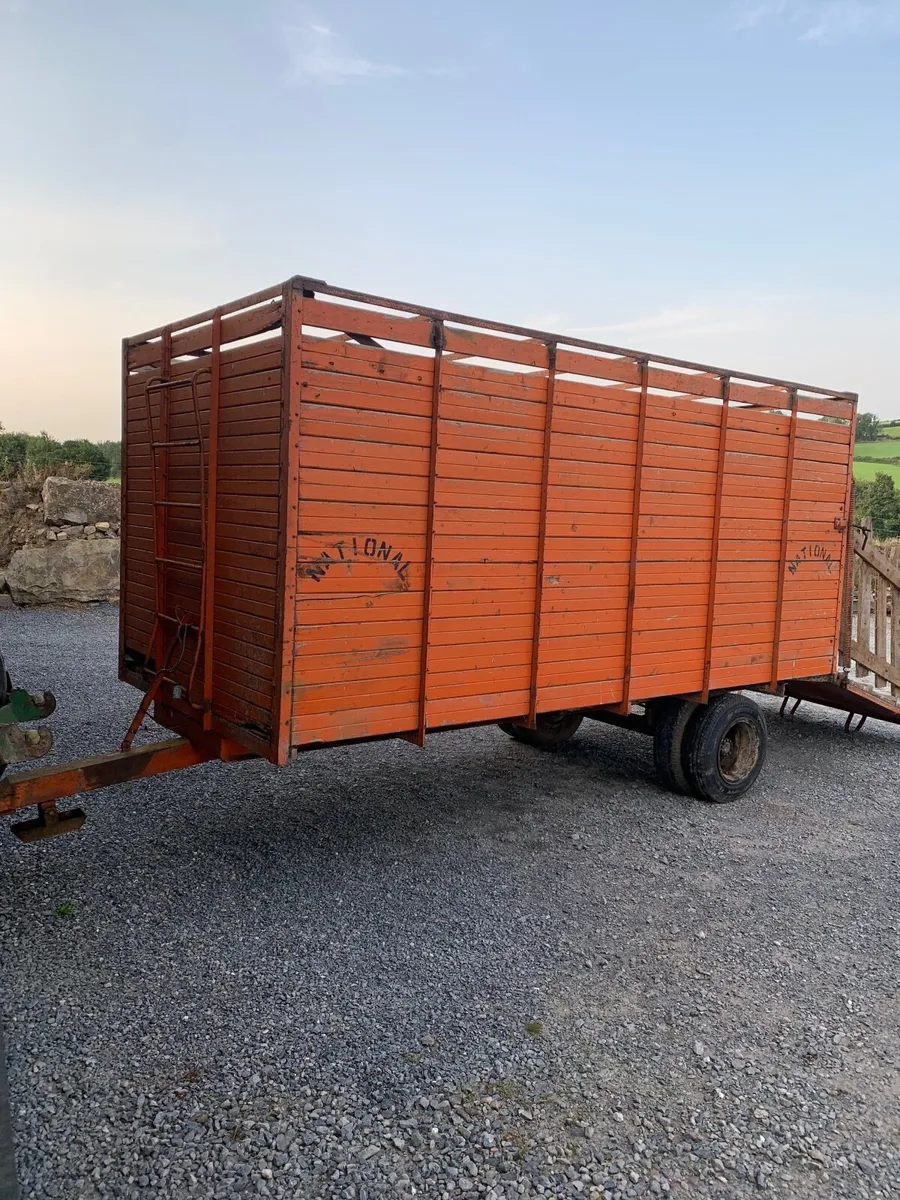 Cattle trailer - Image 1