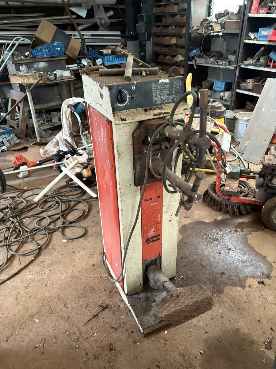 Spot welder - Image 1