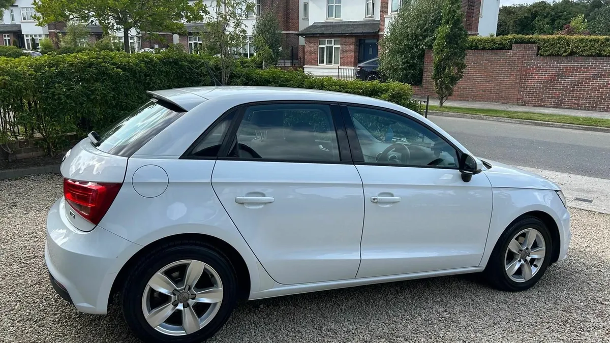 Audi A1 2016 (Automatic) - Image 3