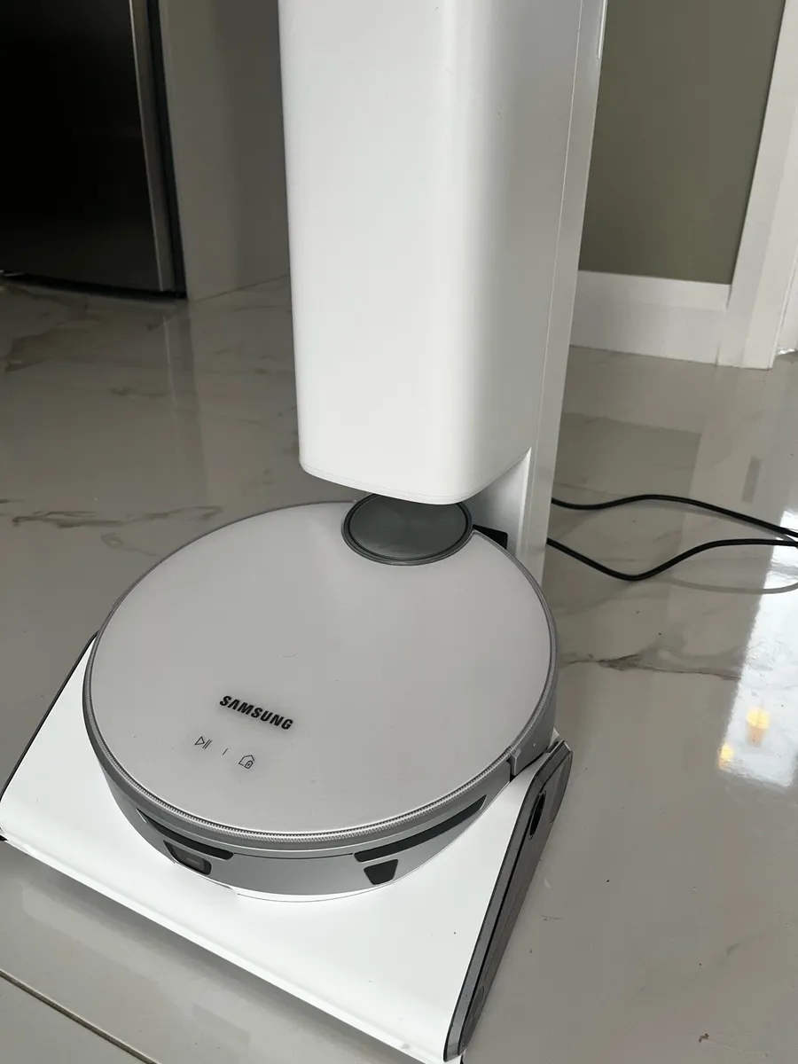 Samsung Jet Bot + vacuum robot Hoover - Image 2
