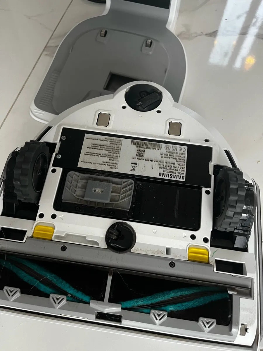 Samsung Jet Bot + vacuum robot Hoover - Image 4