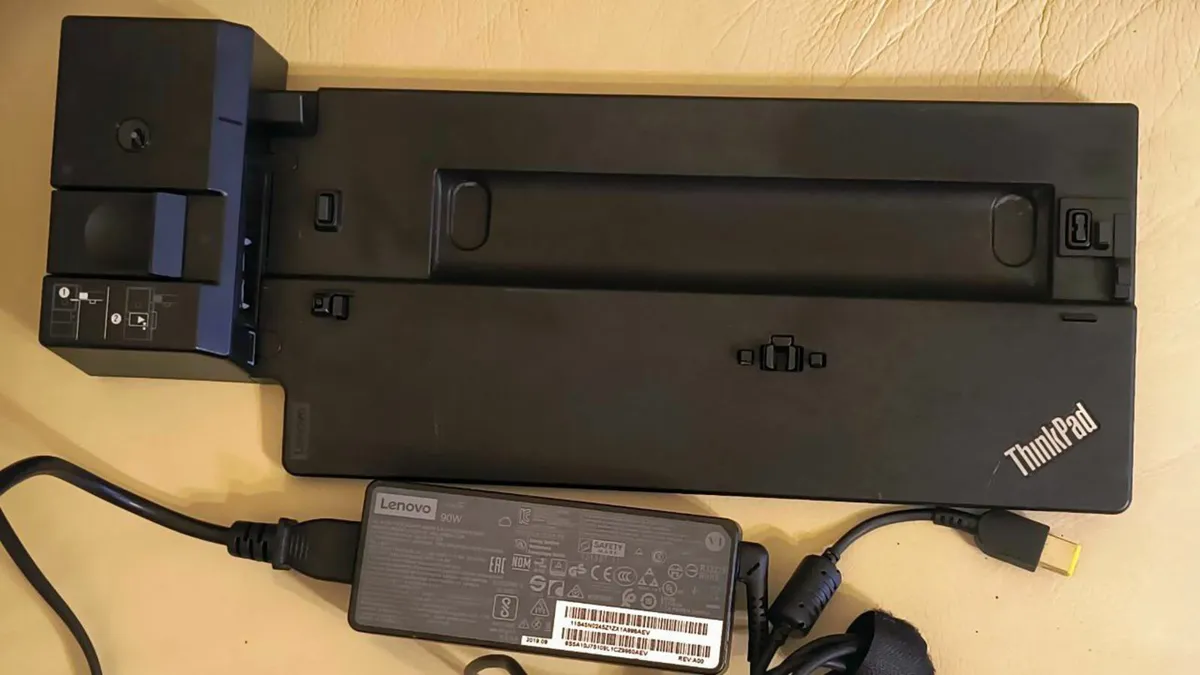 Lenovo Thinkpad charger Docking Station - Image 1
