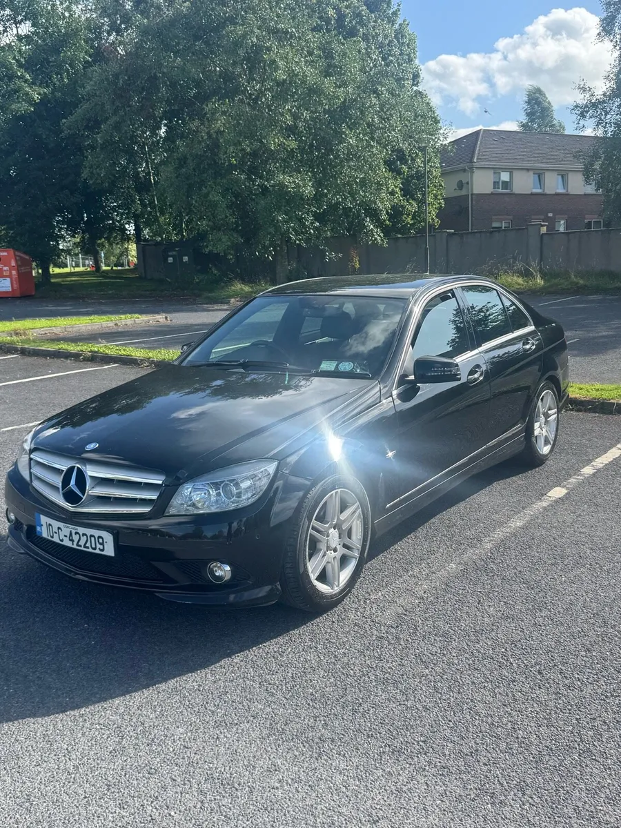 2010 Mercedes Benz C-Class C220 AMG LINE - Image 2