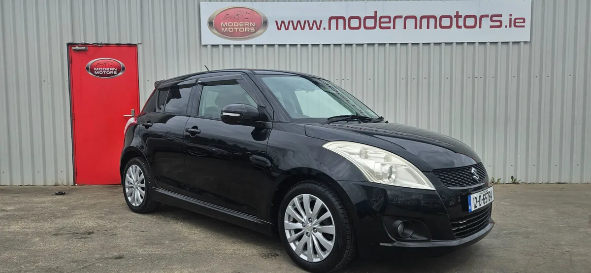 Suzuki Swift auto 1.2 glx low kms - Image 1