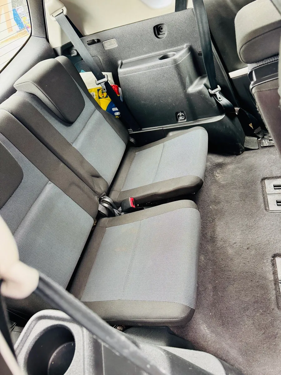 Car - Image 4