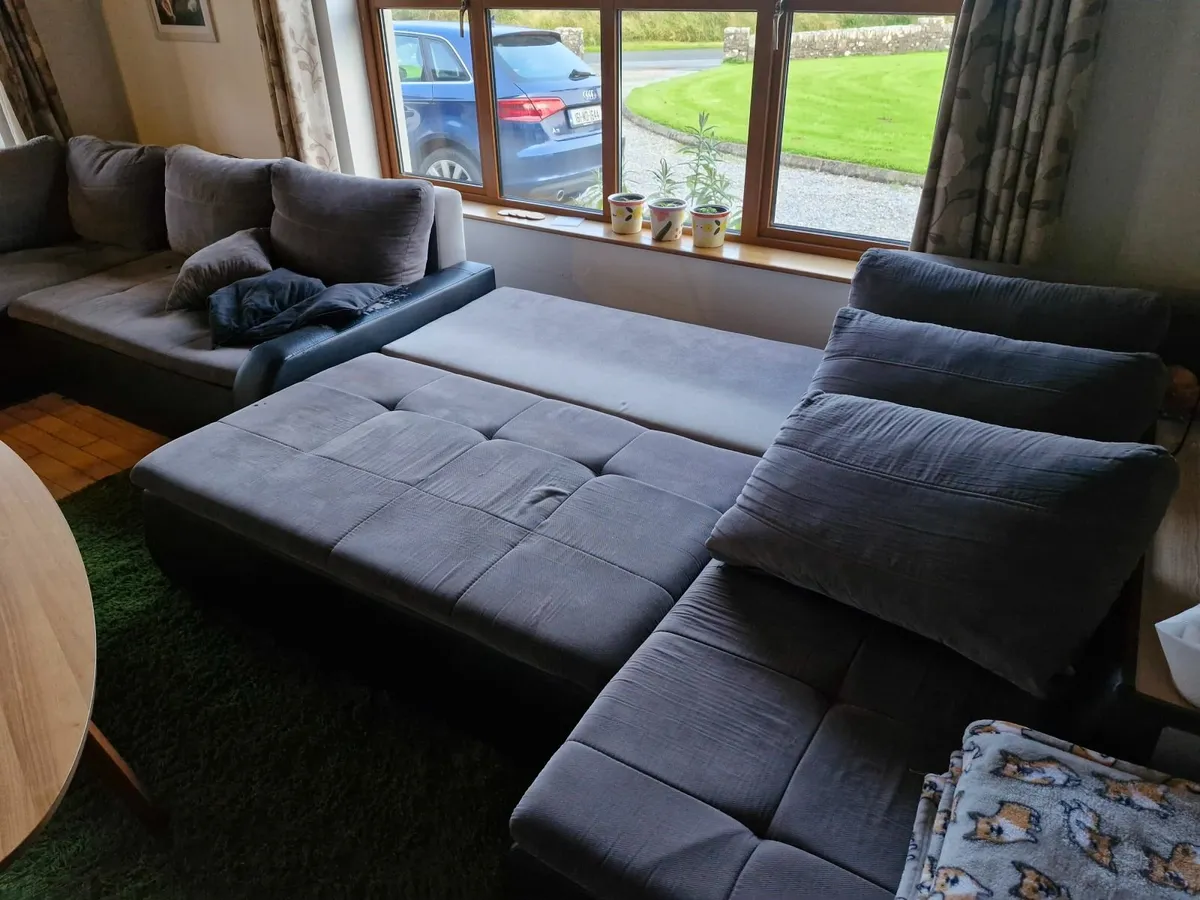 Couch/sofa bed x2 - Image 4