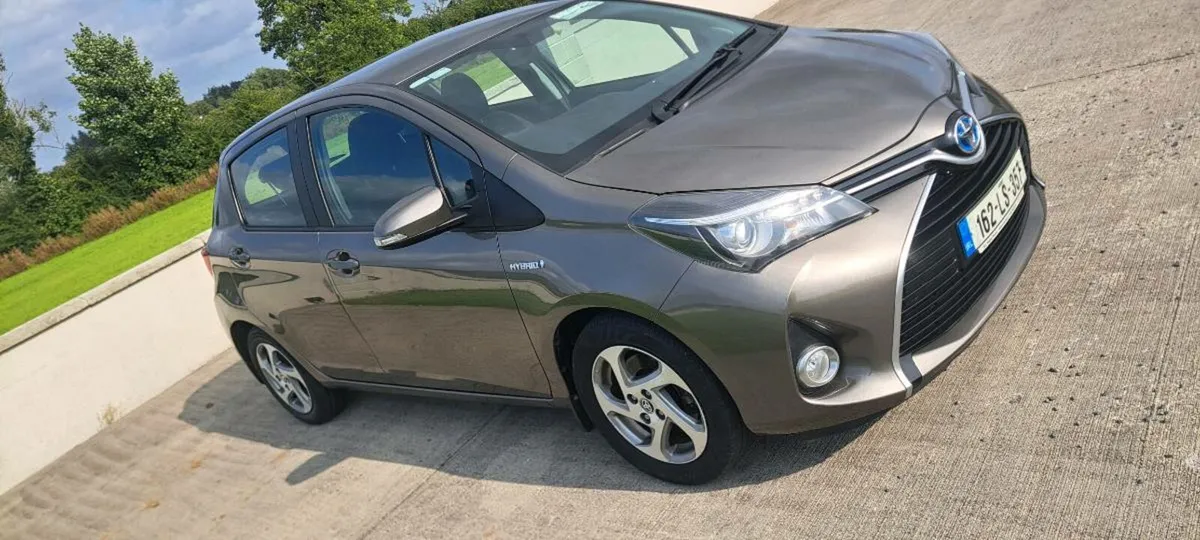 Toyota yaris hybrid only 30k kms - Image 3