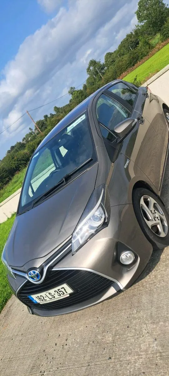 Toyota yaris hybrid only 30k kms - Image 4