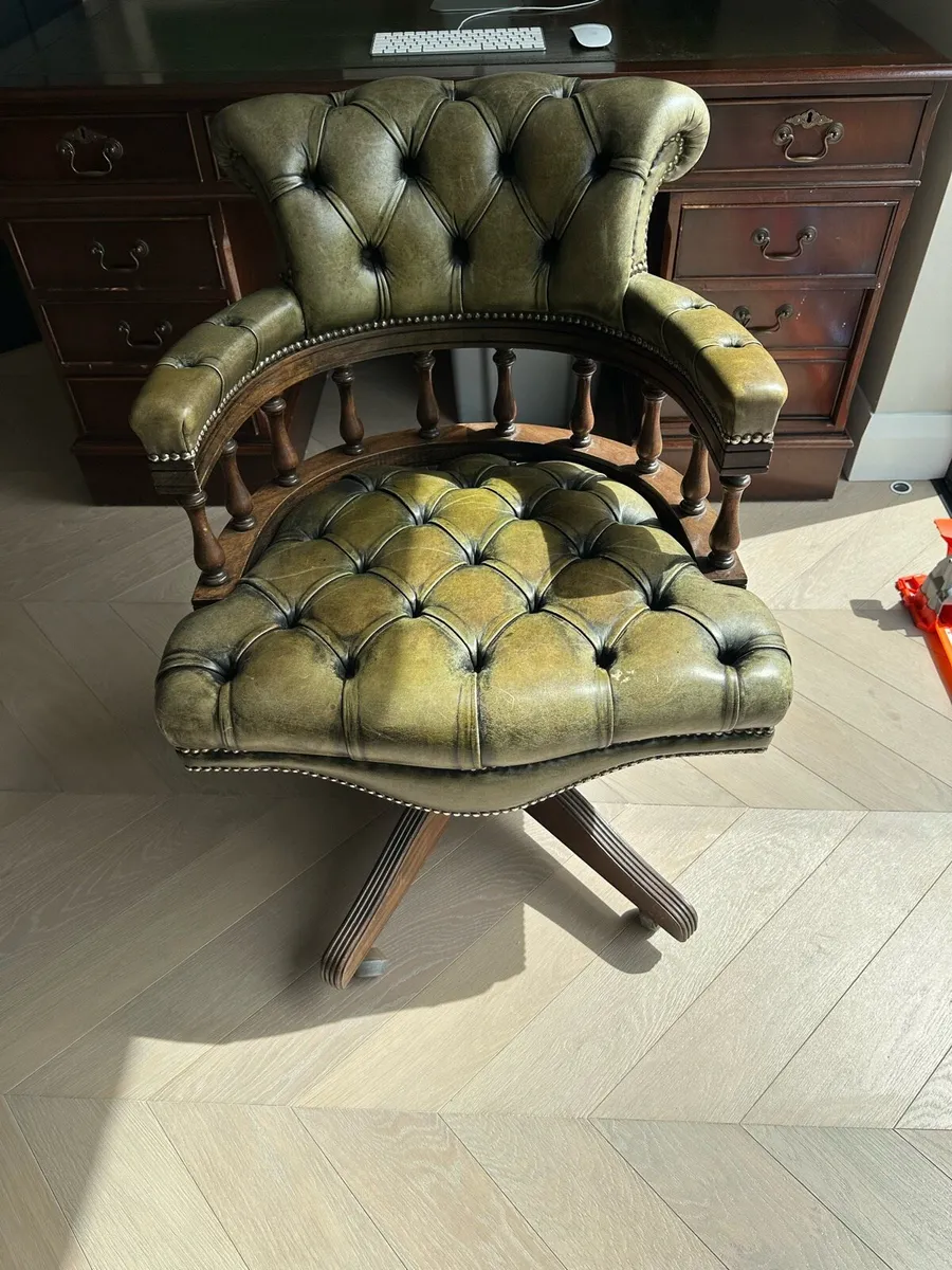 Captains chair and desk - Image 2